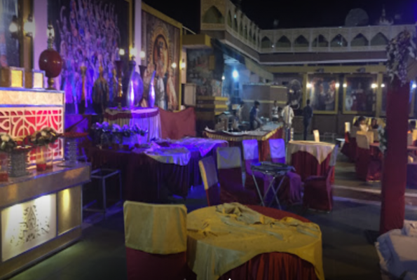 Restaurant at Raj Mahal Banquet & Lawn