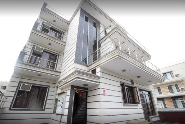 Hotel Divine Residency