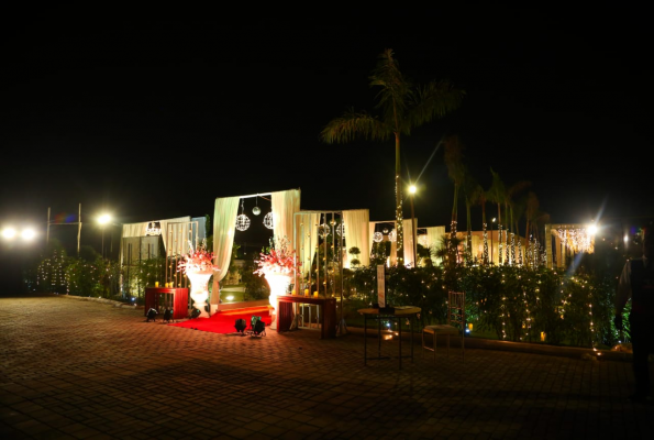 Poolside at Royal Swan Banquet