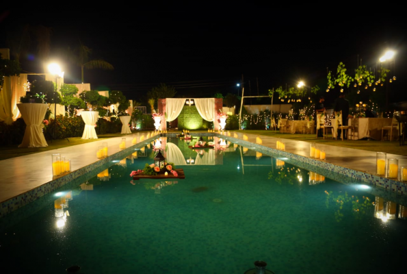 Poolside at Royal Swan Banquet