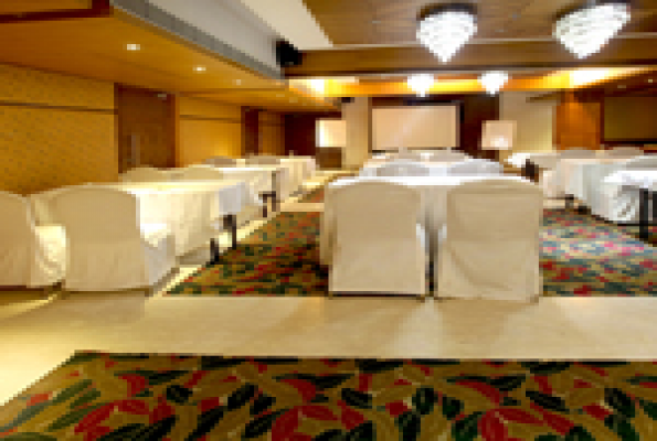 Peninsula Grand Hotel