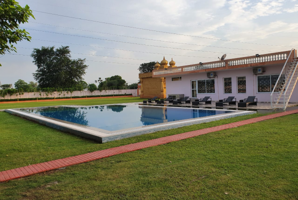 Tanishk Garden & Resort