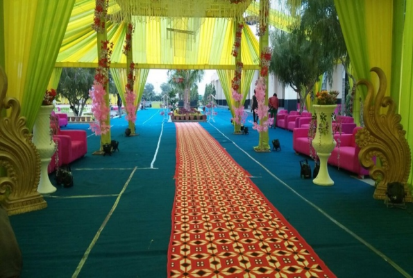 Lawn & Hall at Amanbagh