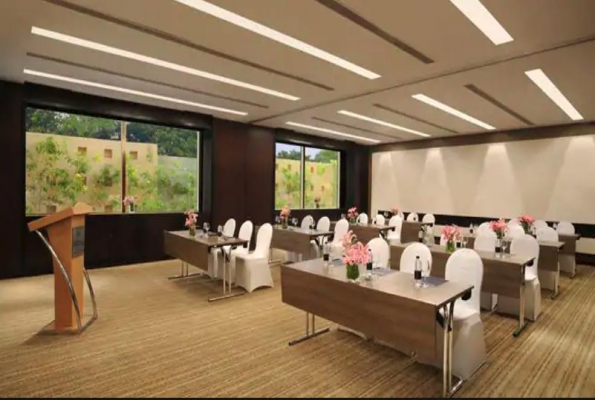 Hilton Bangalore Embassy Golflinks