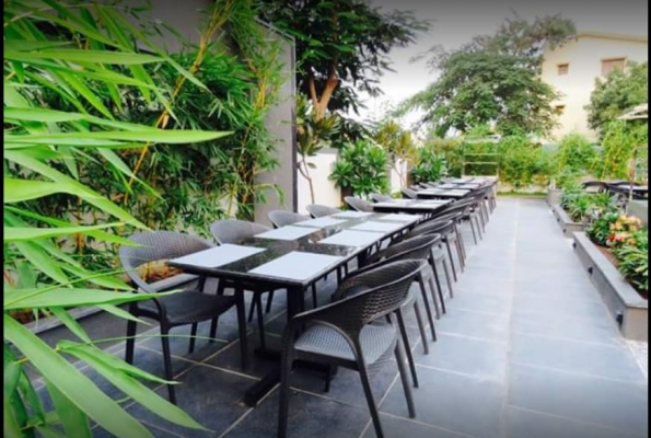 Outdoor Restaurant at Flute Resto Bar