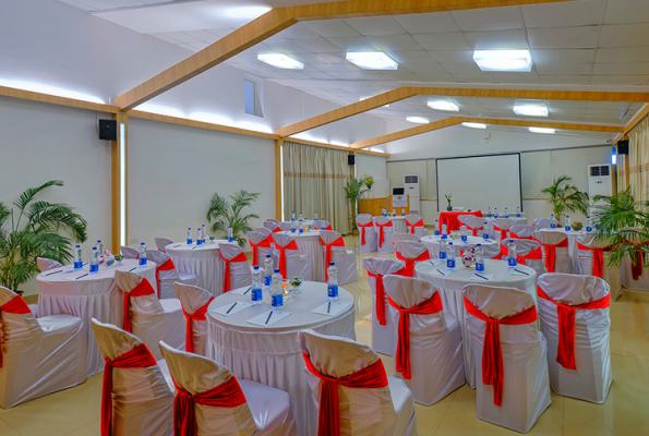 Prices Packages Conference Hall At Treehouse Silken Sand - 