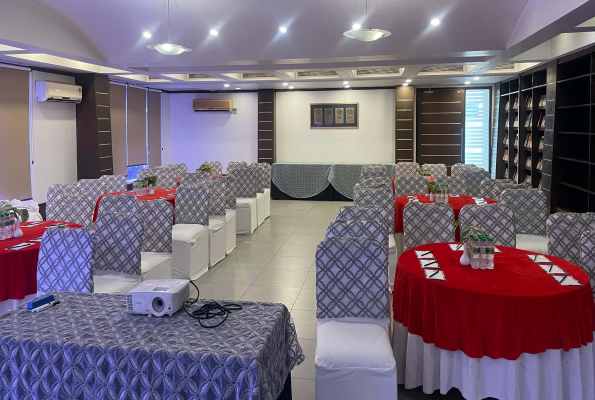 Treehouse Hotel Club And Spa