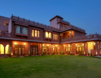 Treehouse Rajbagh Hotel