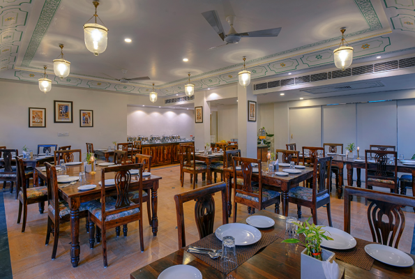 Treehouse Rajbagh Hotel 4