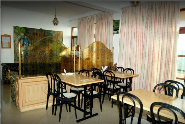 Restaurant at Hotel Chail Residency