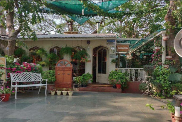 Outdoor at Diggin Cafe Chanakyapuri