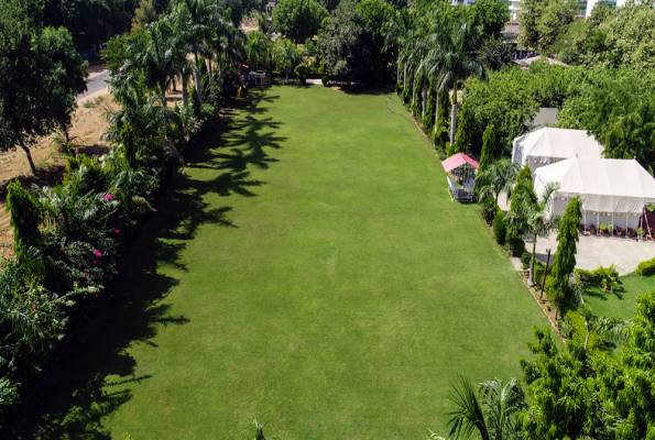 Lawn at Ranthambhore National Resort