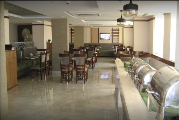 Restaurant at Starlit Suites