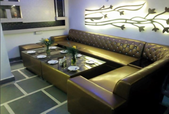 Lounge at Yellowtail Multicusine Restaurant And Party Lounge