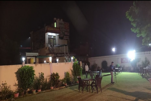 Outdoor Restaurant at Gokul Dhani Restaurant