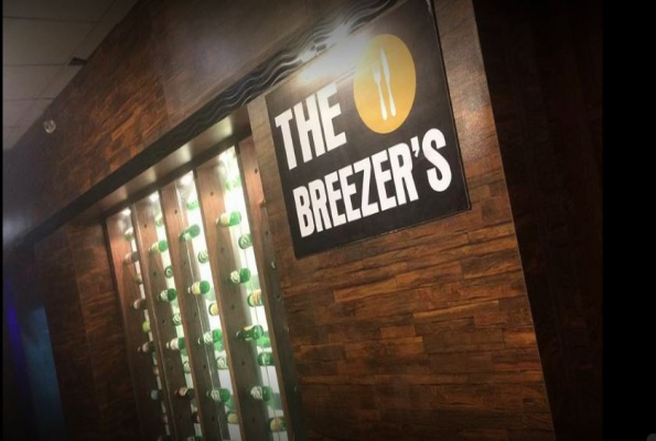 Restaurant at The Breezers Restro Bar