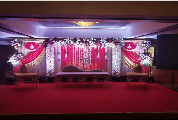 Peninsula Grand Hotel