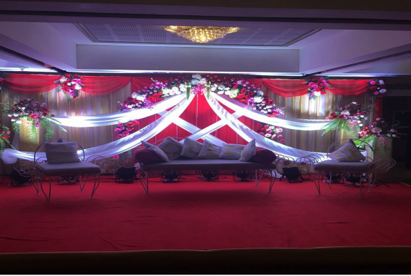Peninsula Grand Hotel