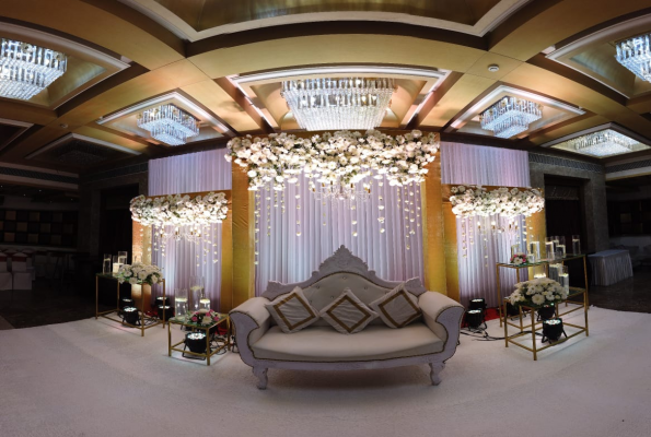 Peninsula Grand Hotel