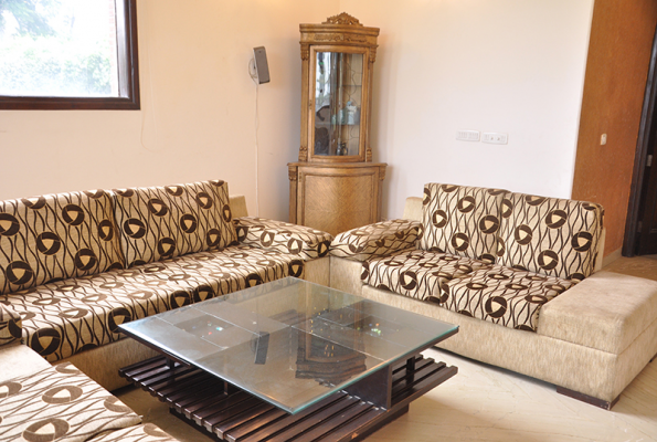 Lounge at Jain Farms