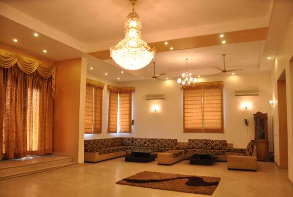 Lounge at Jain Farms