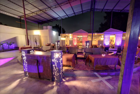 Lounge at Vandana Farms