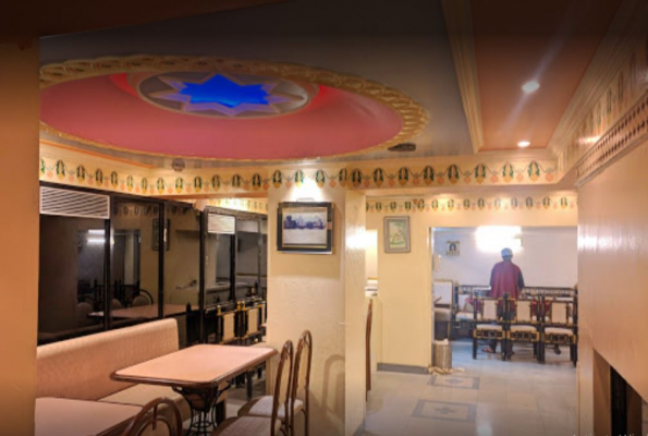 Dinning Hall of Sukanta in Deccan Gymkhana, Pune - Photos, Get Free