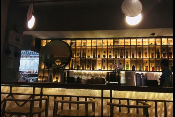 Pub at The Bandra Project By Pizzaexpress