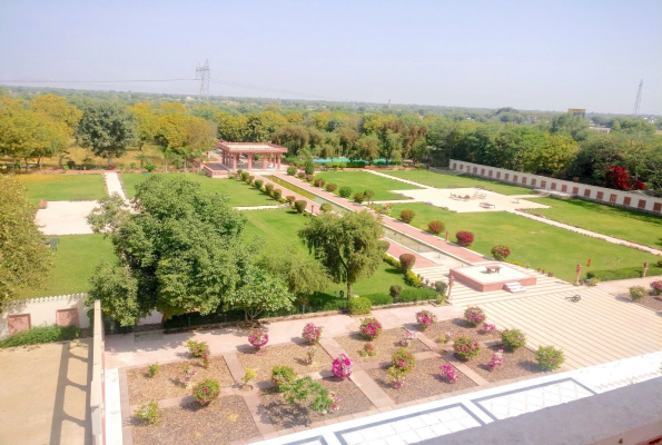 Rajputana Lawns at Umaid Lake Palace