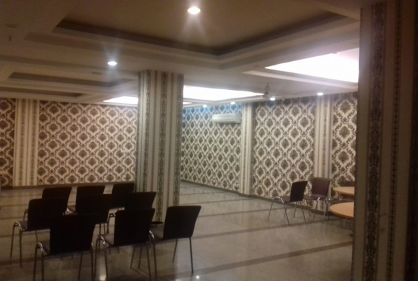 Alpina Hotel & Suites