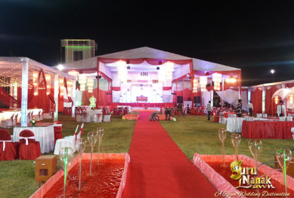 Banquet at Guru Nanak Marriage Lawn