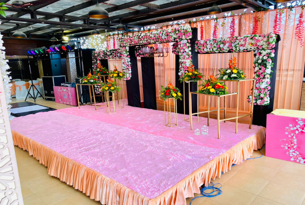 Hotel Solitaire Banquet & Lawn