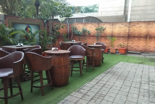 Toxic Courtyard of Toxic Lounge And Bar in Saket, Delhi - Photos, Get Free  Quotes, Reviews, Rating