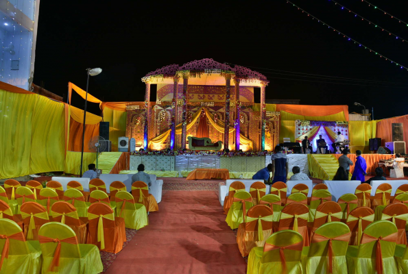 Lawn at Yuvraj Palace