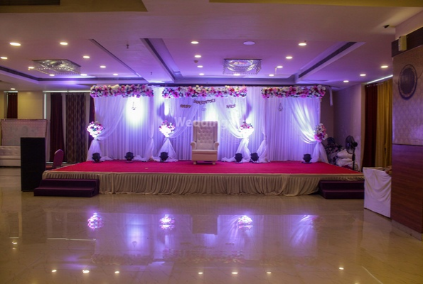 Lawn at Aarna Banquet Hall