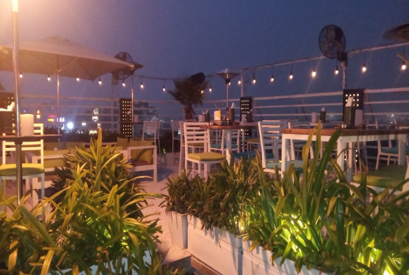 Molecule Terrace at Molecule Air Bar Gurgaon