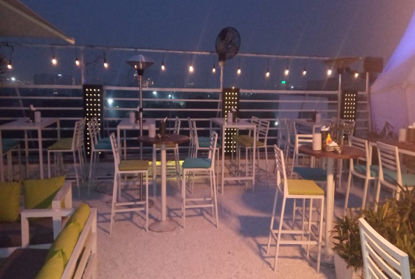 Molecule Terrace at Molecule Air Bar Gurgaon