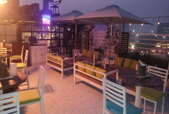 Molecule Terrace at Molecule Air Bar Gurgaon