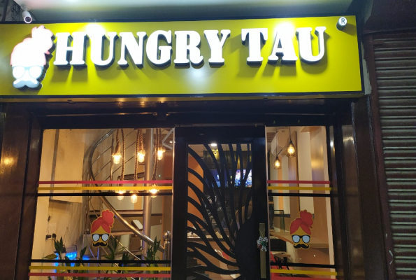 Restaurant at Hungry Tau Cafe And Restaurant