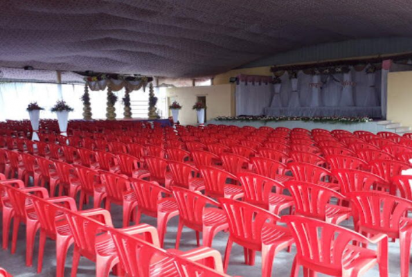 Lawn at Ramadevi Sadashiv Varti Sabhagruha