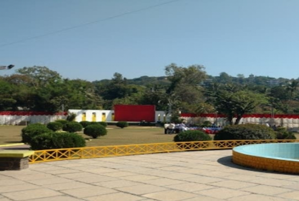 Daulat Lawns