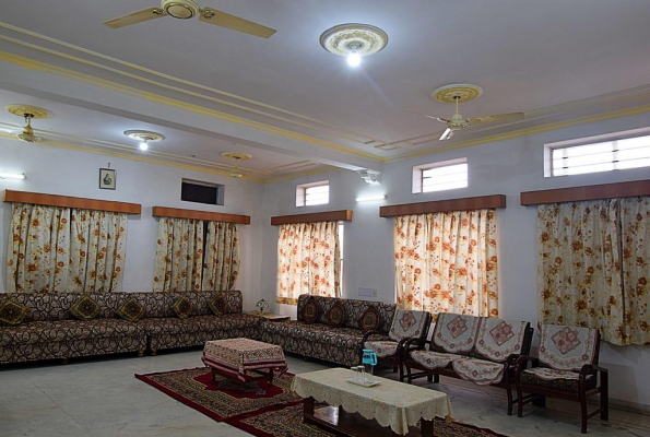 Hall at Janpath Guest House