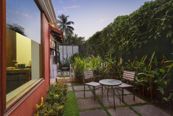 Guest House with Garden View at Lazy Lagoon