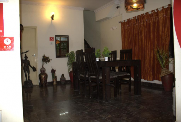 Hall at Nachis Bnb