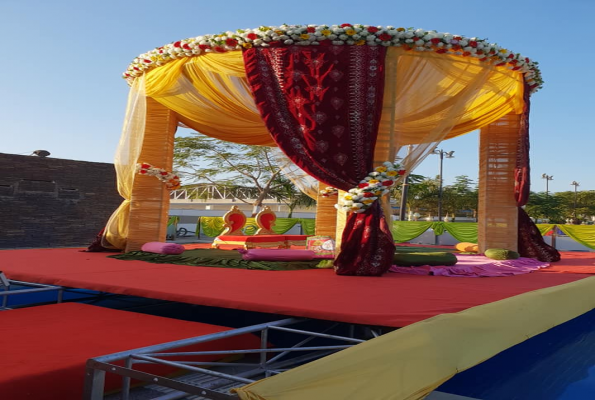 Poolside at Skyland Marriage Garden