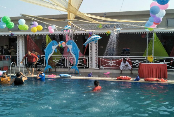 Poolside at Skyland Marriage Garden