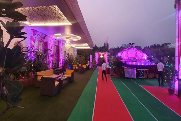 Lawn at Vatika Premier Hotel