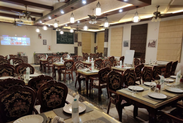 1916 Restaurant at Shree Ganesha Palace