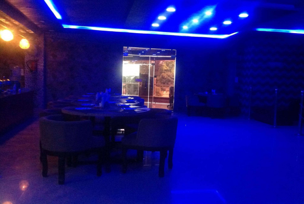 Restaurant at Giggles Club