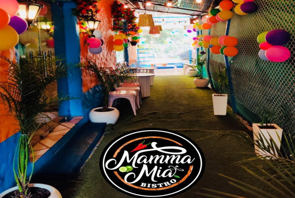 Restaurant at Mamma Mia Bistro